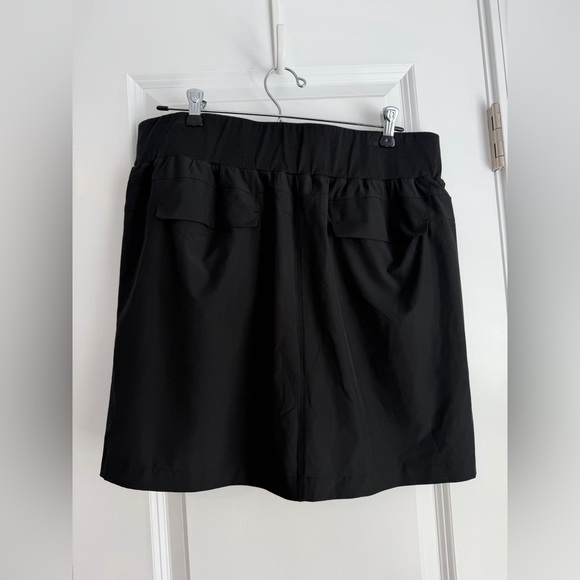 Quince Women’s Performance Tech Skort Black Size Large - Picture 3 of 12